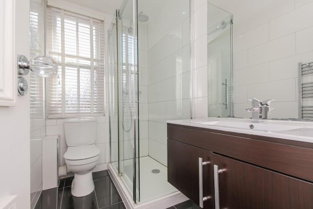 Flat 2, 158 Abingdon Road * Oxford