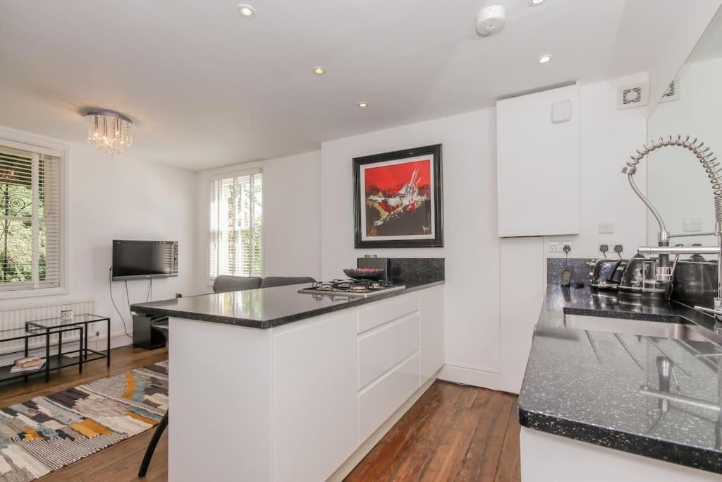 Apartment Flat 2, 158 Abingdon Road