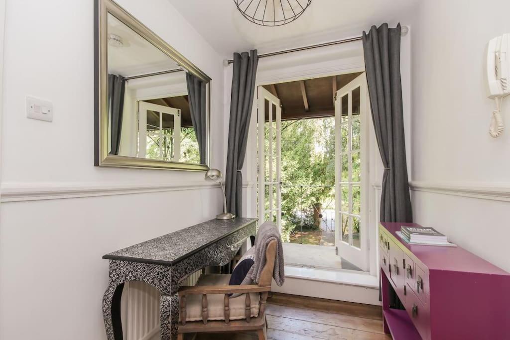 Apartment Flat 2, 158 Abingdon Road